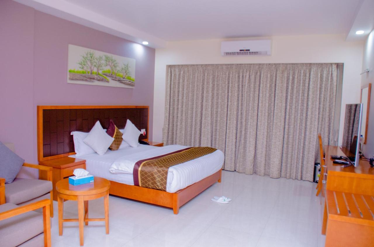 Hotel Platinum 킨샤사 외부 사진