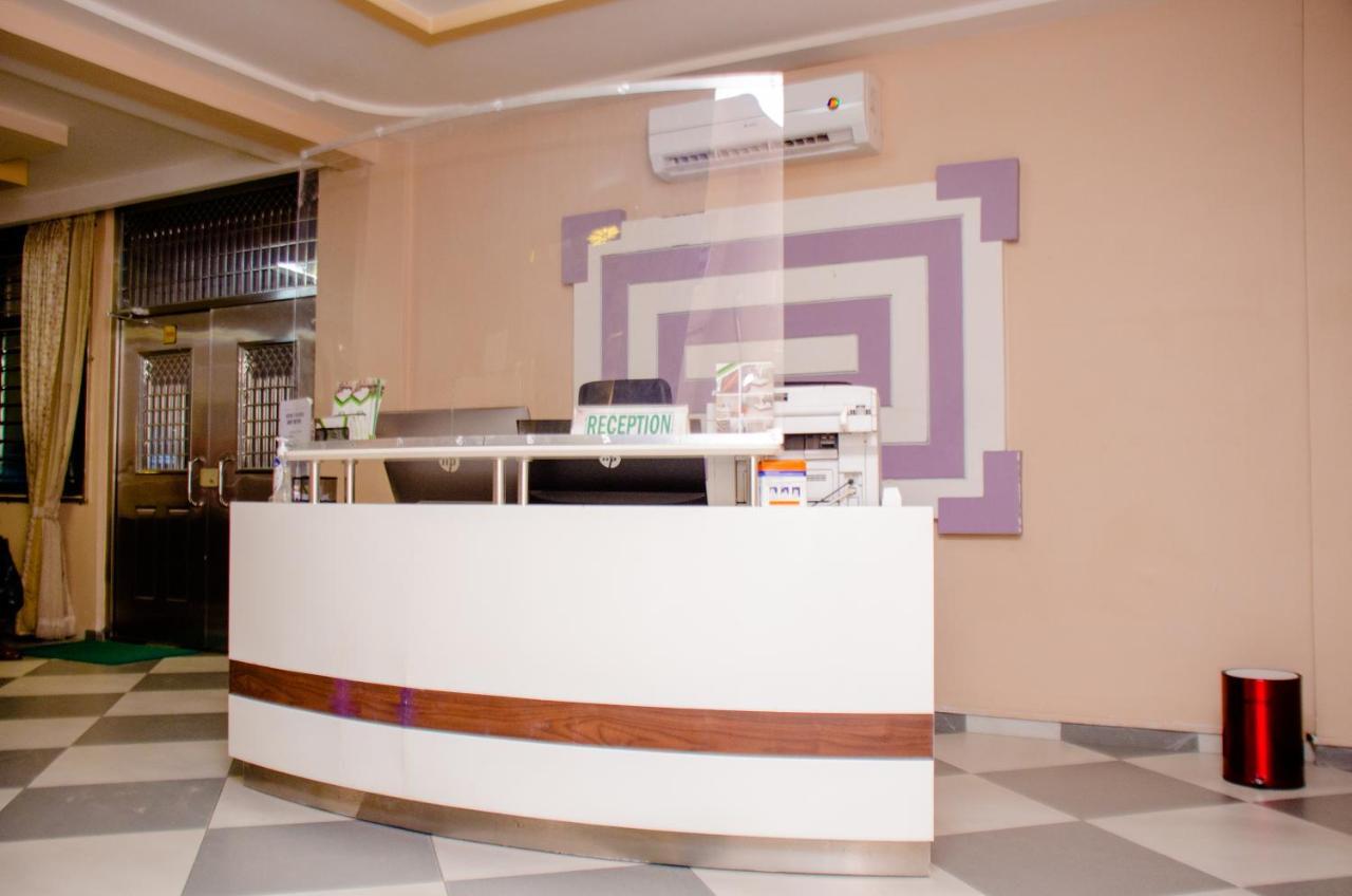 Hotel Platinum 킨샤사 외부 사진