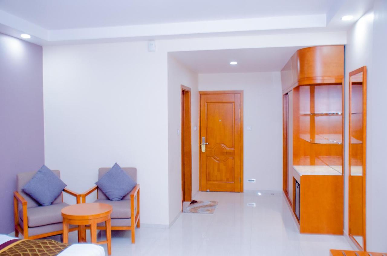 Hotel Platinum 킨샤사 외부 사진