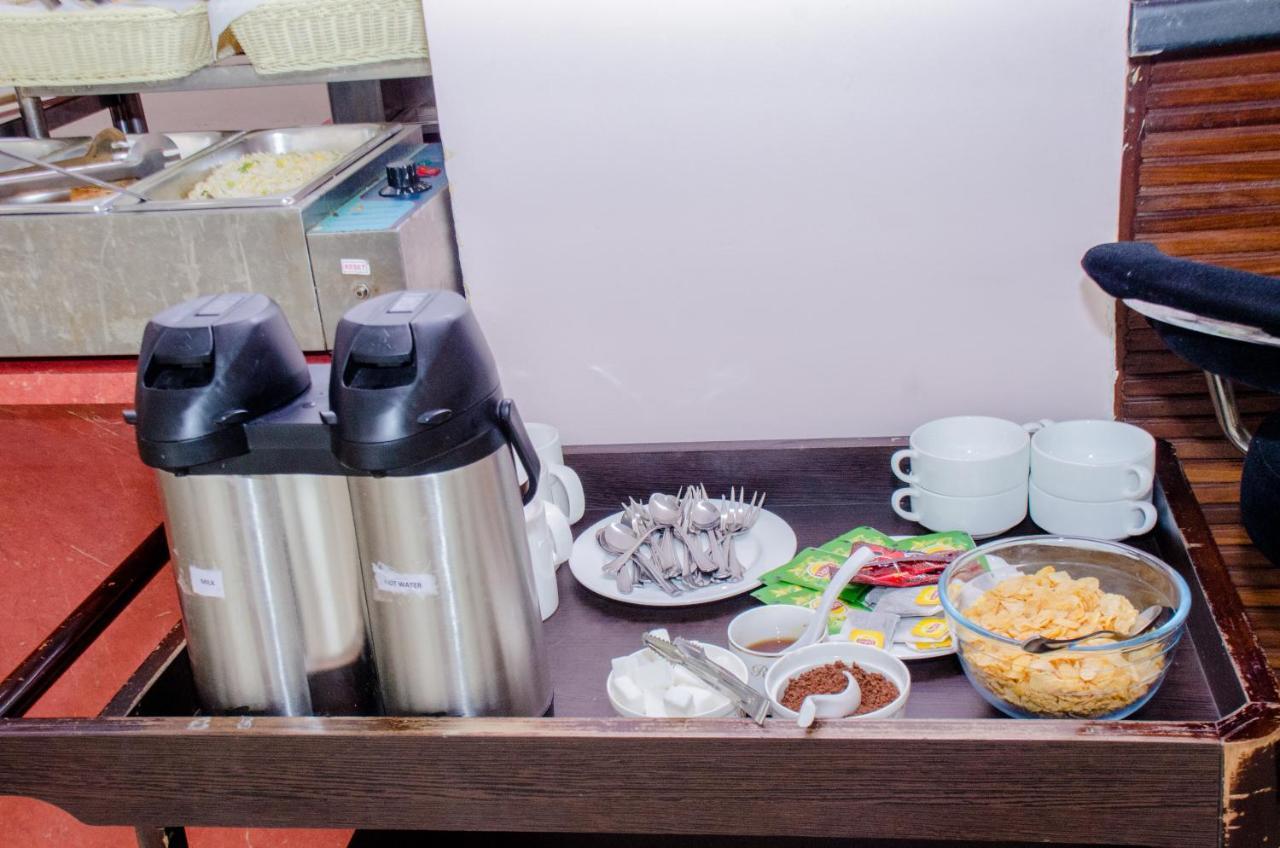 Hotel Platinum 킨샤사 외부 사진