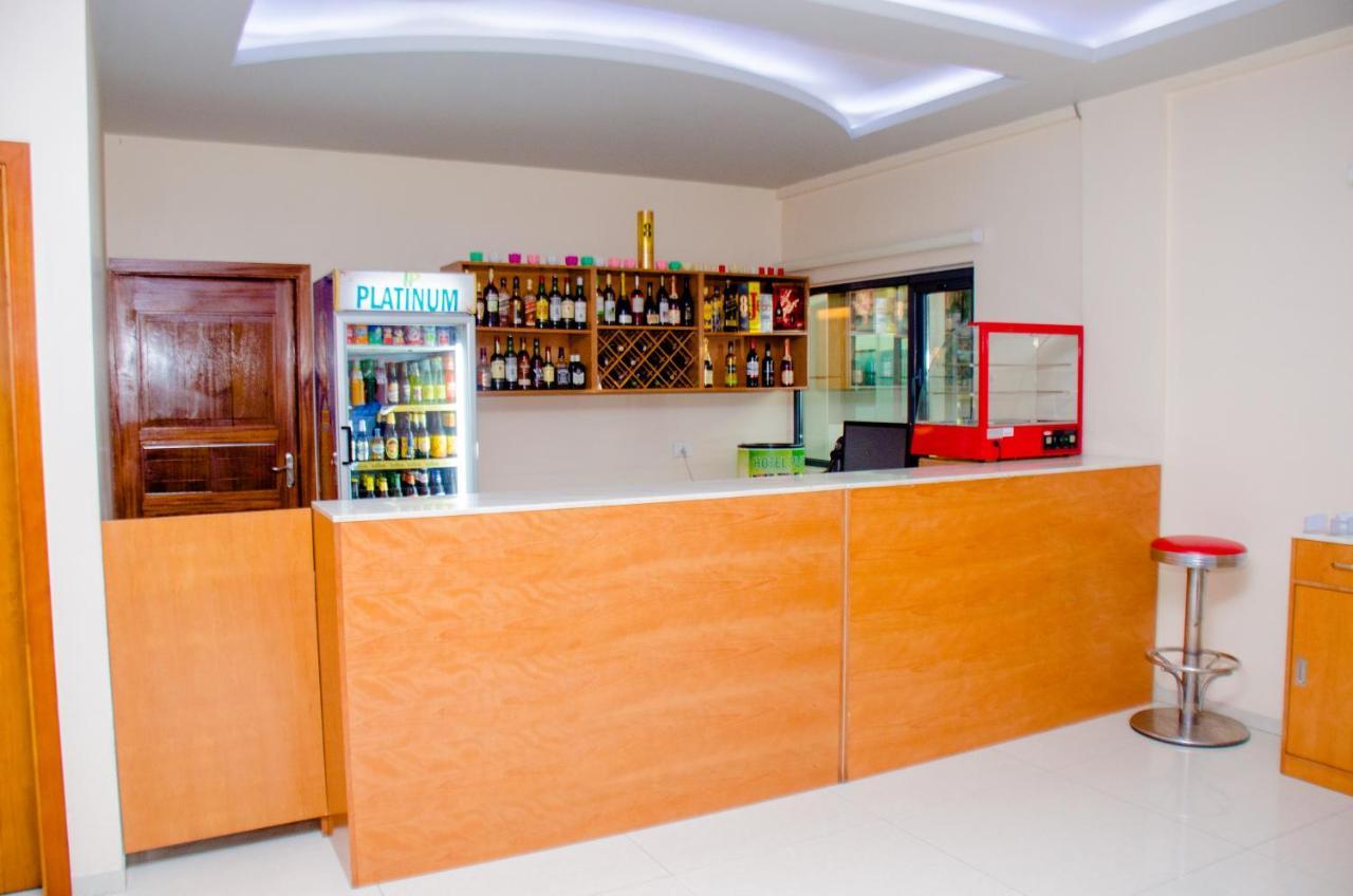Hotel Platinum 킨샤사 외부 사진
