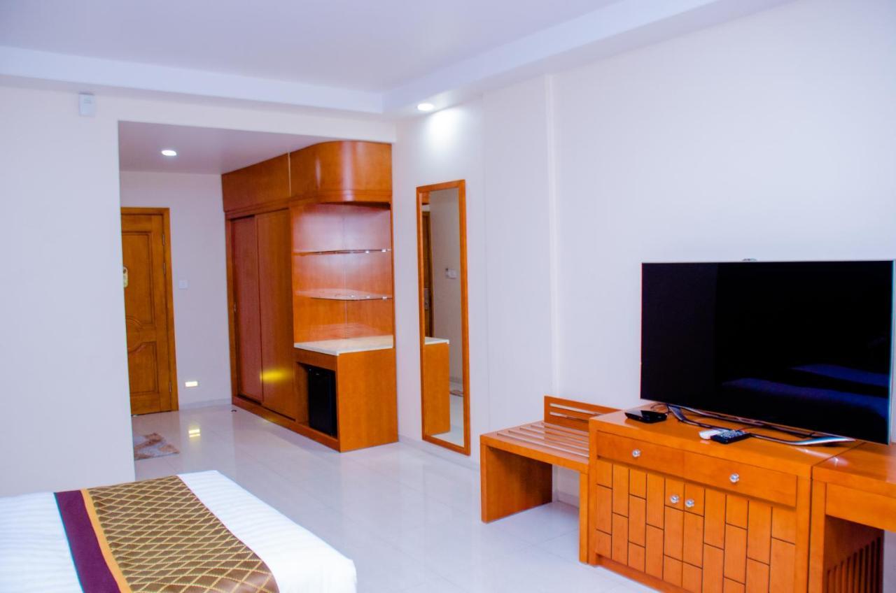 Hotel Platinum 킨샤사 외부 사진
